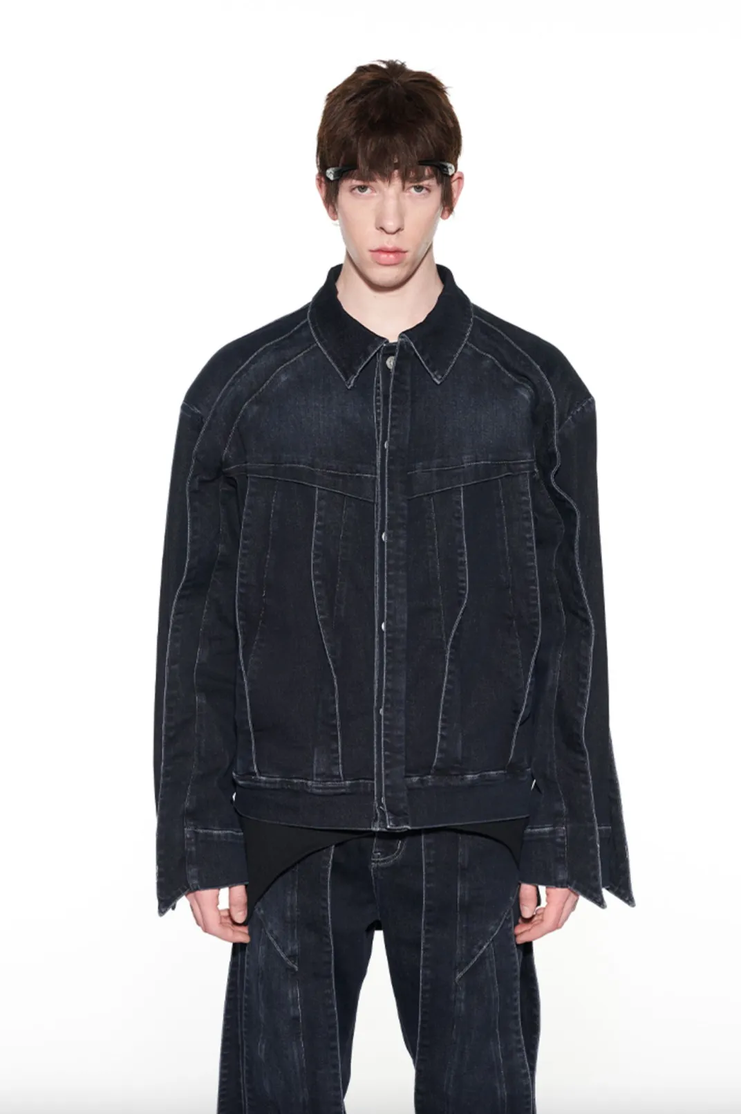 MULTI-LAYERED PANELS DENIM JACKET - BLACK