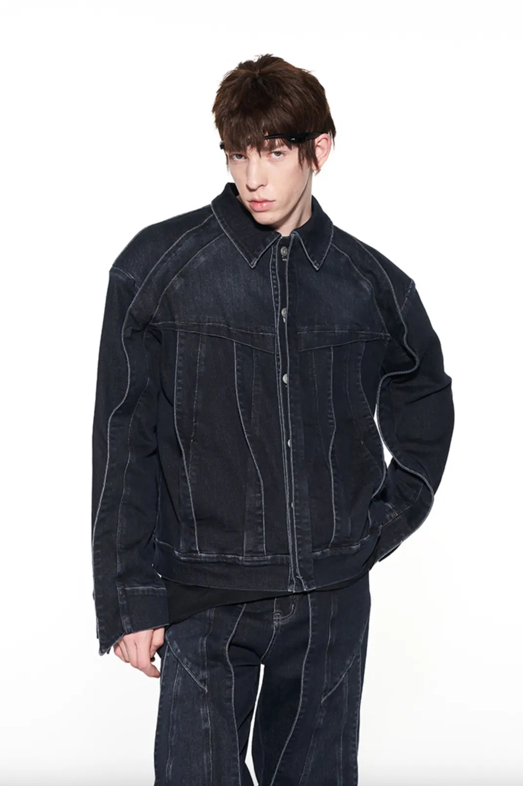 MULTI-LAYERED PANELS DENIM JACKET - BLACK