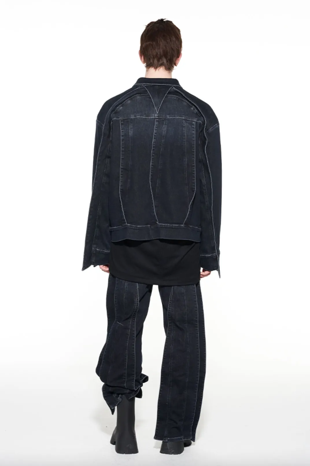 MULTI-LAYERED PANELS DENIM JACKET - BLACK